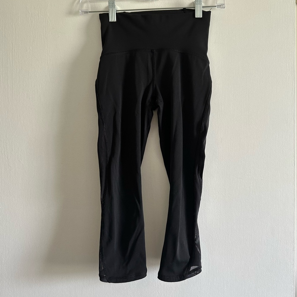 Lululemon Athletica Black Train Times Crop 17” Leggings size 2 EUC - Picture 9 of 14